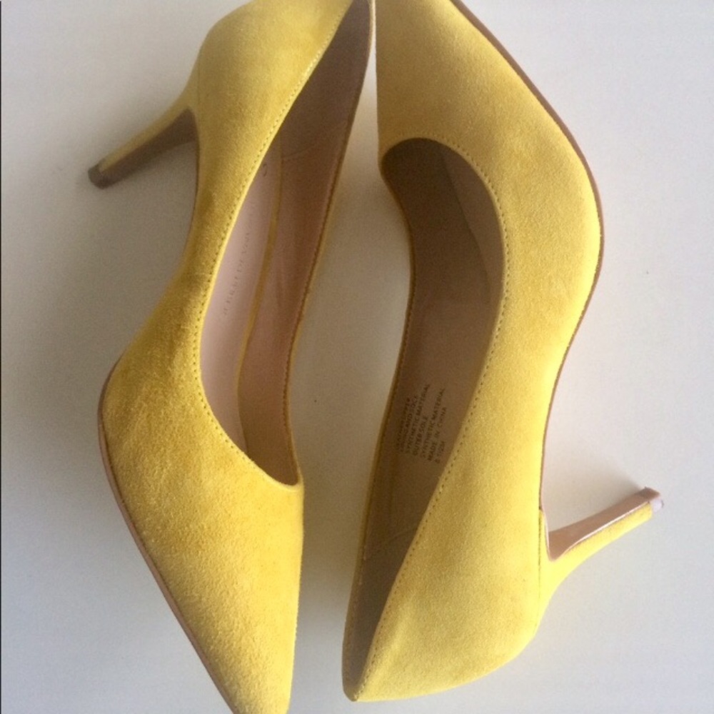 👠Banana Republic Pumps